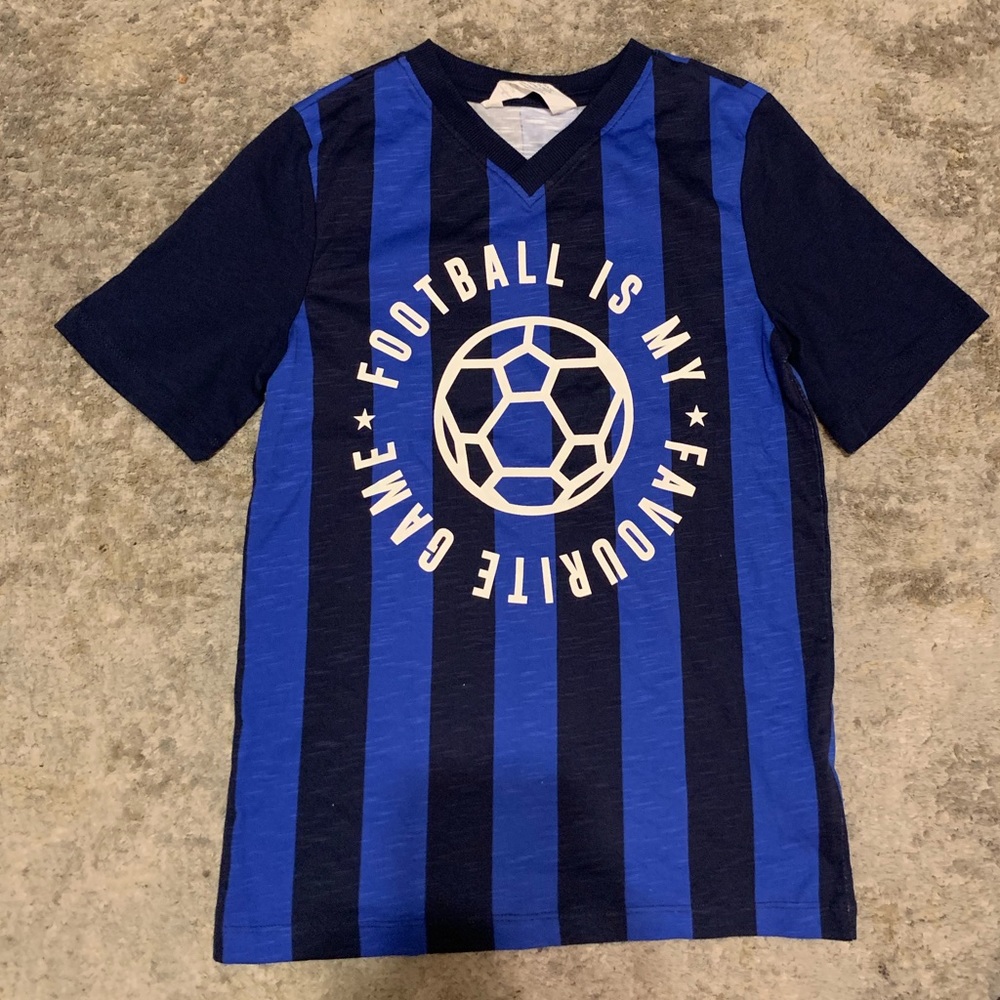 Brand New H & M Boys Soccer Shirt Size 8-10